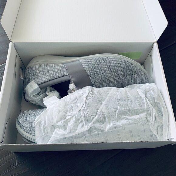 NWT Copper Fit Restore A Line Women's Gray Walking Slip-on Tennis Shoes Size 9.5 - Picture 5 of 8